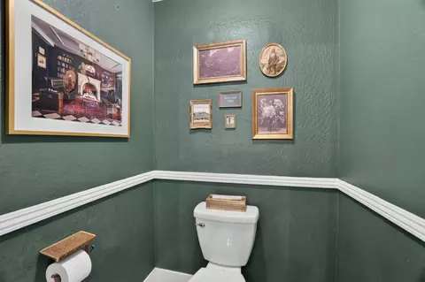Bath - 700 Sundance Pl, Applegate, CA 95703 photo 2 of 4