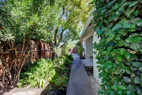 Exterior - 705 Leytonstone Ave, Modesto, CA 95355 photo 8 of 11