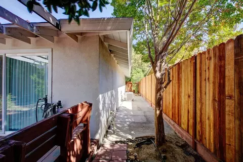 Exterior - 705 Leytonstone Ave, Modesto, CA 95355 photo 9 of 11