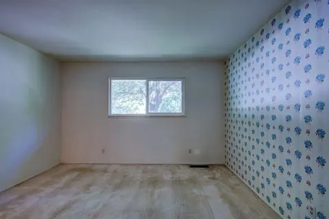 Bedroom - 705 Leytonstone Ave, Modesto, CA 95355 photo 3 of 7