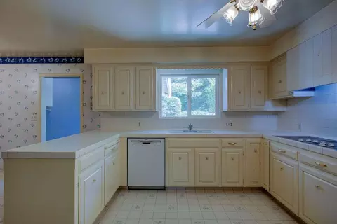 Kitchen - 705 Leytonstone Ave, Modesto, CA 95355 photo 4 of 4