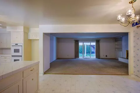 Living - 705 Leytonstone Ave, Modesto, CA 95355 photo 5 of 7