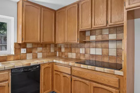 Kitchen - 3415 Hunter Ln, Carmichael, CA 95608 photo 2 of 4