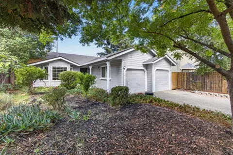 Exterior - 3415 Hunter Ln, Carmichael, CA 95608 photo 3 of 9