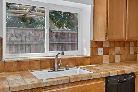 Kitchen - 3415 Hunter Ln, Carmichael, CA 95608 photo 3 of 4