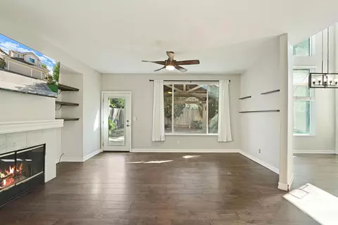 Living - 2588 Sequoia St, Lodi, CA 95242 photo 4 of 4