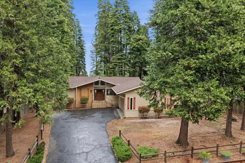6775 Ridgeway Dr, Pollock Pines, CA 95726