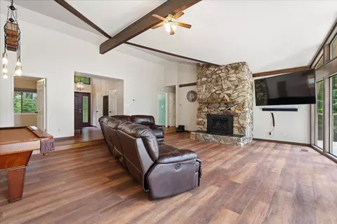 Living - 6775 Ridgeway Dr, Pollock Pines, CA 95726 photo 3 of 4