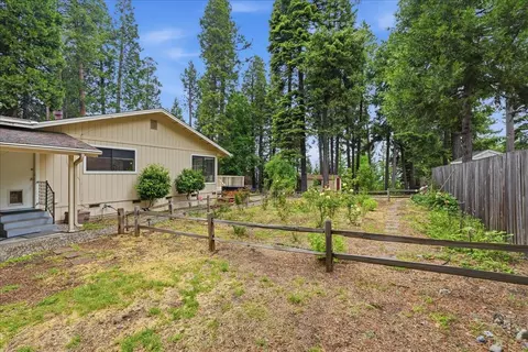 Exterior - 6775 Ridgeway Dr, Pollock Pines, CA 95726 photo 16 of 22