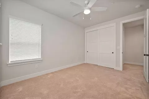 Bedroom - 8935 Fair Oaks Blvd, Carmichael, CA 95608 photo 5 of 9
