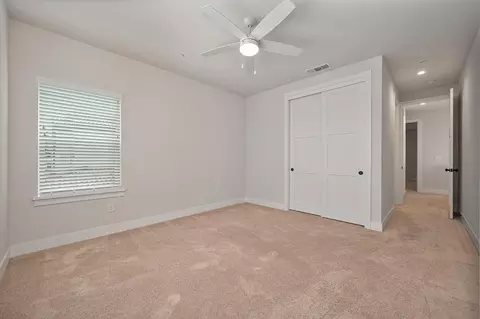 Bedroom - 8935 Fair Oaks Blvd, Carmichael, CA 95608 photo 4 of 9