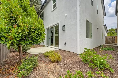 Exterior - 8935 Fair Oaks Blvd, Carmichael, CA 95608 photo 8 of 8