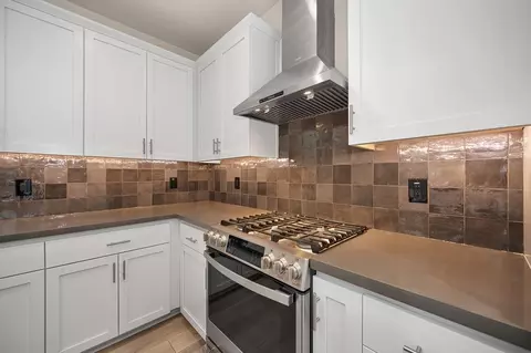 Kitchen - 8935 Fair Oaks Blvd, Carmichael, CA 95608 photo 4 of 5