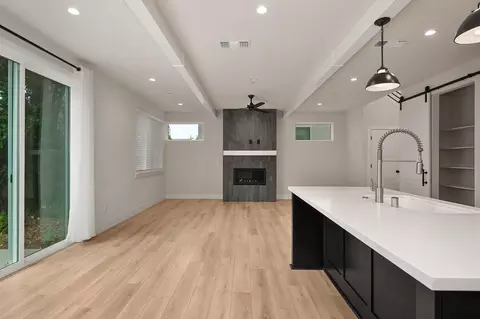 Living - 8935 Fair Oaks Blvd, Carmichael, CA 95608 photo 3 of 4