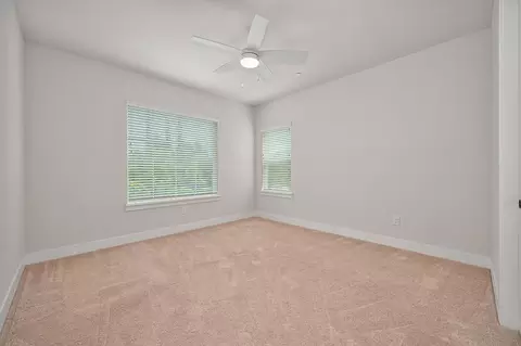 Bedroom - 8935 Fair Oaks Blvd, Carmichael, CA 95608 photo 3 of 9
