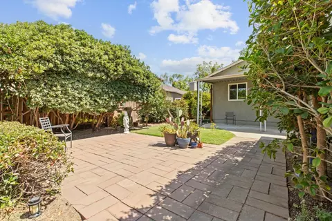 Exterior - 537 Melrose St, Modesto, CA 95354 photo 8 of 9