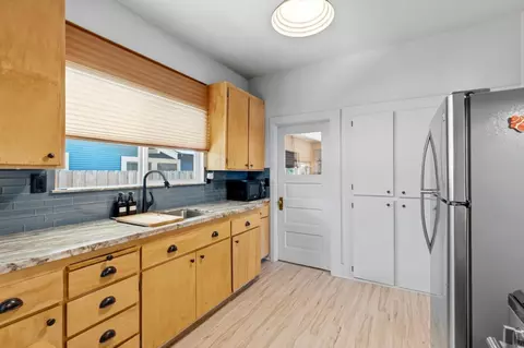 Kitchen - 537 Melrose St, Modesto, CA 95354 photo 2 of 3