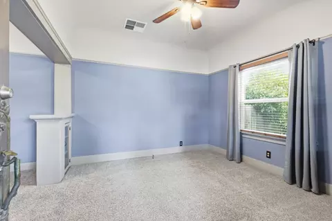 Living - 537 Melrose St, Modesto, CA 95354 photo 1 of 3