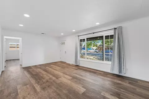Living - 1701 College Ave, Modesto, CA 95350 photo 3 of 4