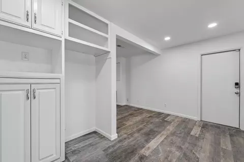 Entry Way - 1701 College Ave, Modesto, CA 95350 photo 1 of 1