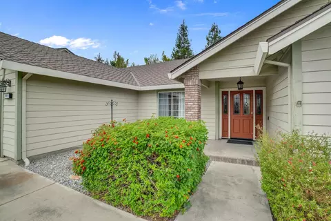 Exterior - 2071 N Daubenberger Rd, Turlock, CA 95382 photo 3 of 6