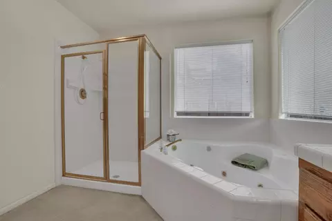 Bath - 2071 N Daubenberger Rd, Turlock, CA 95382 photo 3 of 4