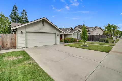 Exterior - 2071 N Daubenberger Rd, Turlock, CA 95382 photo 2 of 6