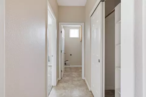 Entry Way - 936 Ponderosa St, Jackson, CA 95642 photo 2 of 3