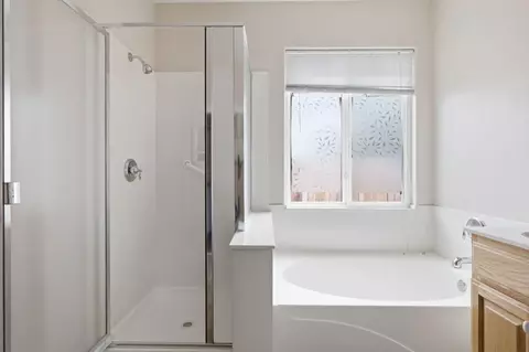 Bath - 936 Ponderosa St, Jackson, CA 95642 photo 3 of 3