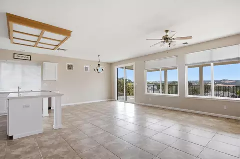 Living - 936 Ponderosa St, Jackson, CA 95642 photo 1 of 7