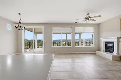 Living - 936 Ponderosa St, Jackson, CA 95642 photo 2 of 7
