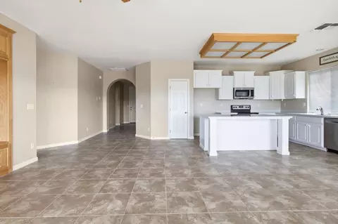 Living - 936 Ponderosa St, Jackson, CA 95642 photo 6 of 7