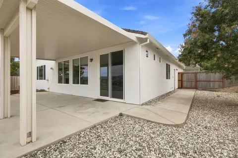 Exterior - 936 Ponderosa St, Jackson, CA 95642 photo 4 of 8