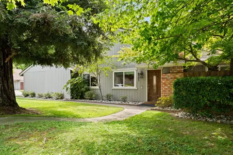 6731 Vivienda Ln, Citrus Heights, CA 95621