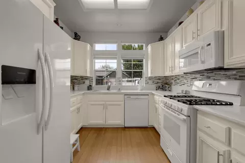 Kitchen - 2650 Nicklaus Dr, Turlock, CA 95382 photo 1 of 3