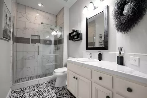 Bath - 2650 Nicklaus Dr, Turlock, CA 95382 photo 1 of 3
