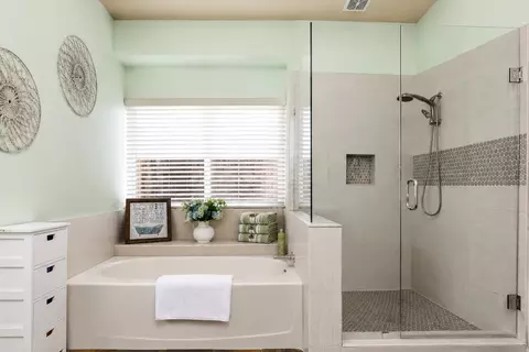 Bath - 2650 Nicklaus Dr, Turlock, CA 95382 photo 3 of 3