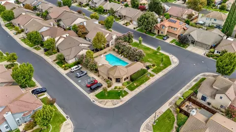 View/Area - 2650 Nicklaus Dr, Turlock, CA 95382 photo 2 of 3