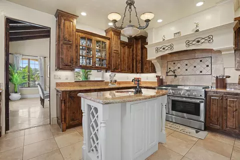 Kitchen - 113 Waterfront Ct, Copperopolis, CA 95228 photo 2 of 5
