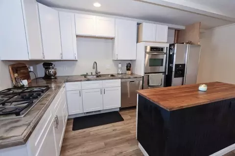 Kitchen - 4235 Rio Monte Ct, Carmichael, CA 95608 photo 3 of 12