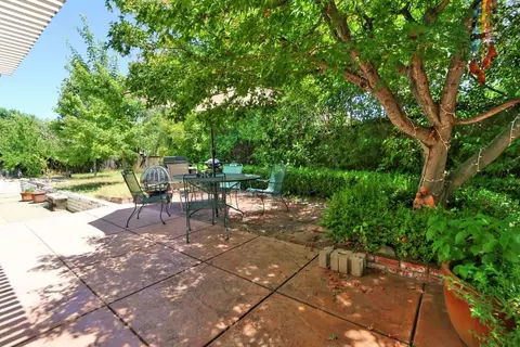 Exterior - 4235 Rio Monte Ct, Carmichael, CA 95608 photo 11 of 20