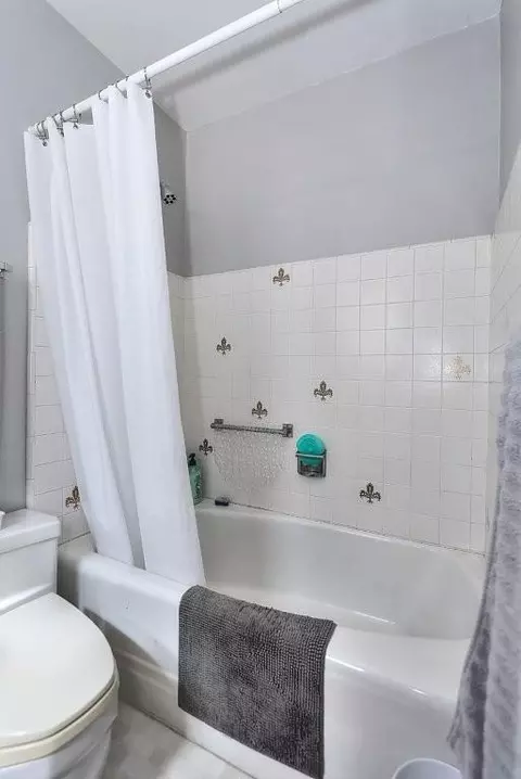 Bath - 4235 Rio Monte Ct, Carmichael, CA 95608 photo 2 of 9