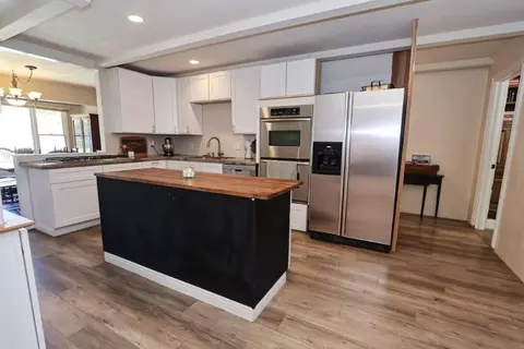 Kitchen - 4235 Rio Monte Ct, Carmichael, CA 95608 photo 10 of 12