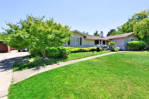Exterior - 4235 Rio Monte Ct, Carmichael, CA 95608 photo 2 of 20