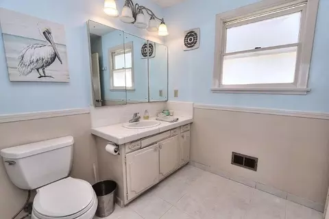Bath - 4235 Rio Monte Ct, Carmichael, CA 95608 photo 3 of 9
