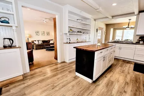 Kitchen - 4235 Rio Monte Ct, Carmichael, CA 95608 photo 7 of 12