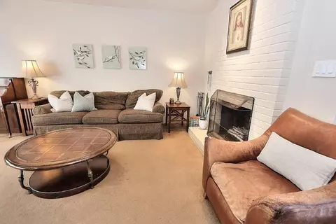 Living - 4235 Rio Monte Ct, Carmichael, CA 95608 photo 2 of 3