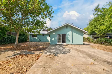 Exterior - 7008 Bobby St, Orangevale, CA 95662 photo 6 of 17