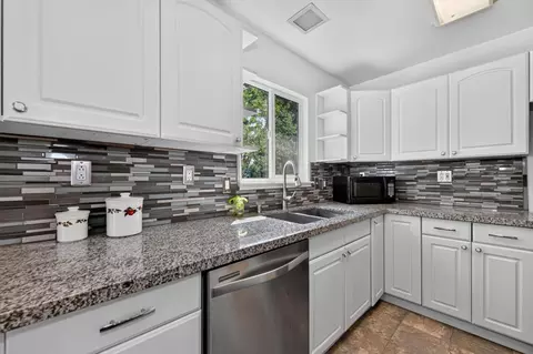Kitchen - 7008 Bobby St, Orangevale, CA 95662 photo 6 of 11