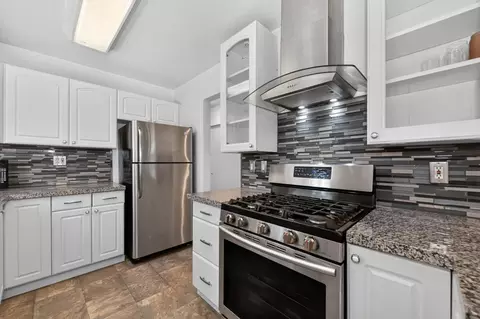 Kitchen - 7008 Bobby St, Orangevale, CA 95662 photo 5 of 11